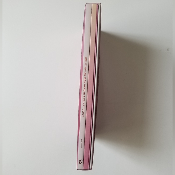 Jini's 1st Mini Album, "An Iron Hand in A Velvet Glove" (Velvet vers) - Picture 5 of 11